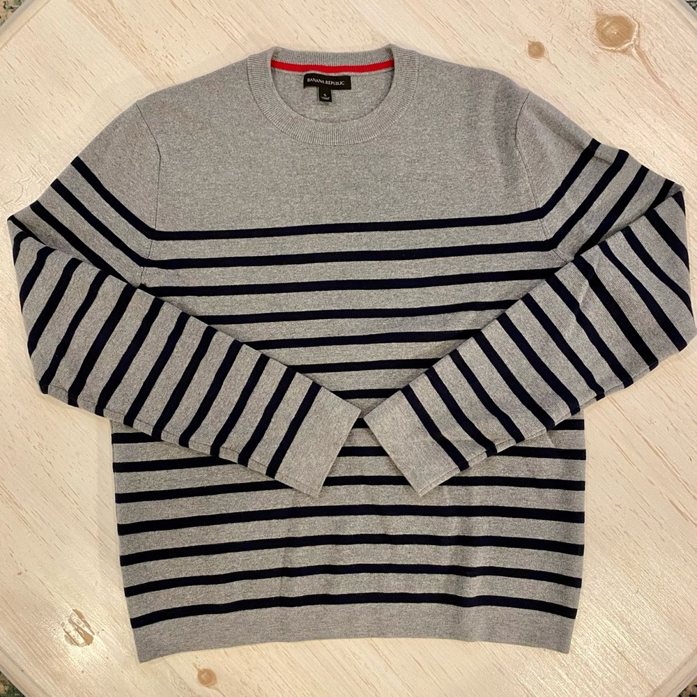 Banana Republic Grey and Blue Striped Sweater Size Small
